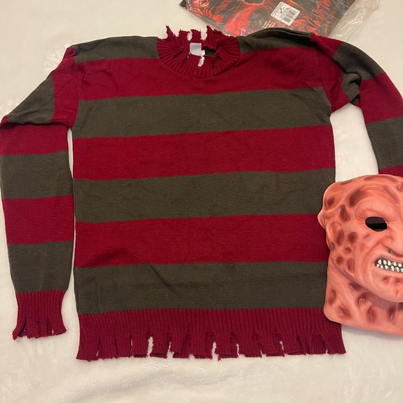 Freddy Krueger Distressed Sweater & Mask Costume, A Nightmare on Elm Str… - Picture 8 of 15
